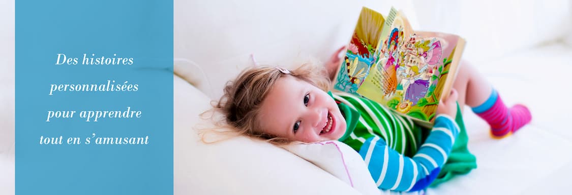 Livres-30-Fille-sofa-livre